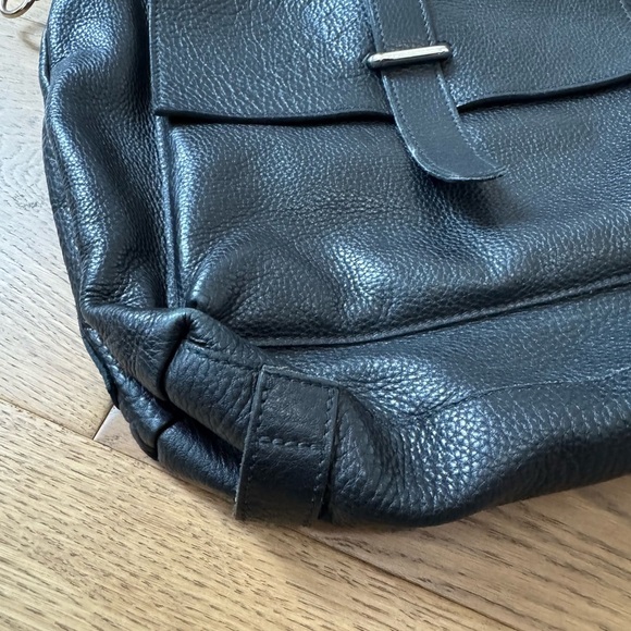 Roots Canada Lauren Black Leather Bag - EUC - Picture 3 of 12
